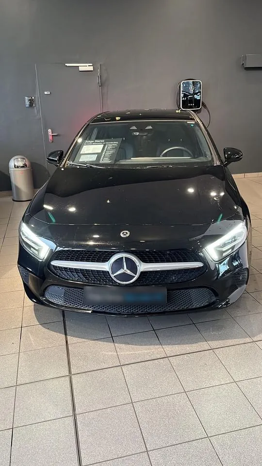 Mercedes-Benz A250E