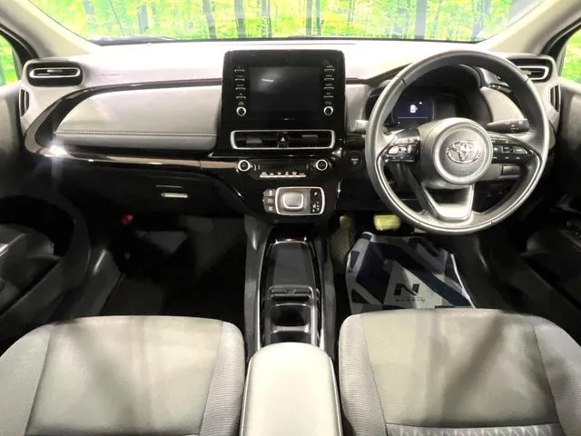 Toyota Aqua 2025 photo 2