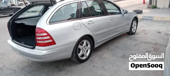 Mercedes-Benz C-Class 2004 photo 4