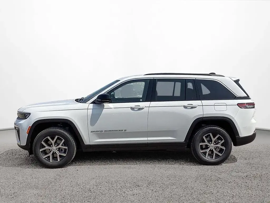 Jeep Grand Cherokee 2026 photo 2