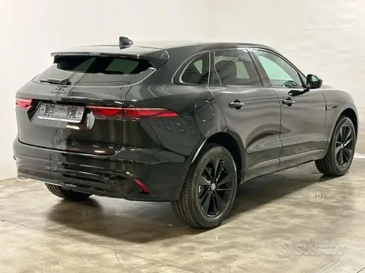 Jaguar F-Pace 2024 photo 2