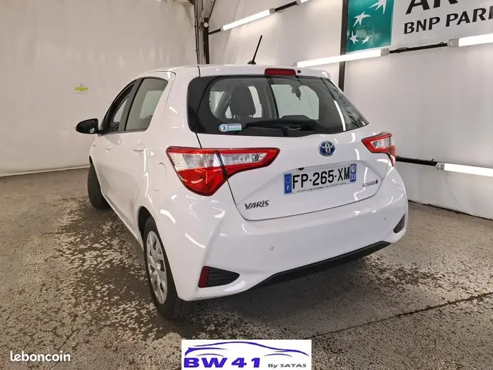 Toyota Yaris 2020 photo 2
