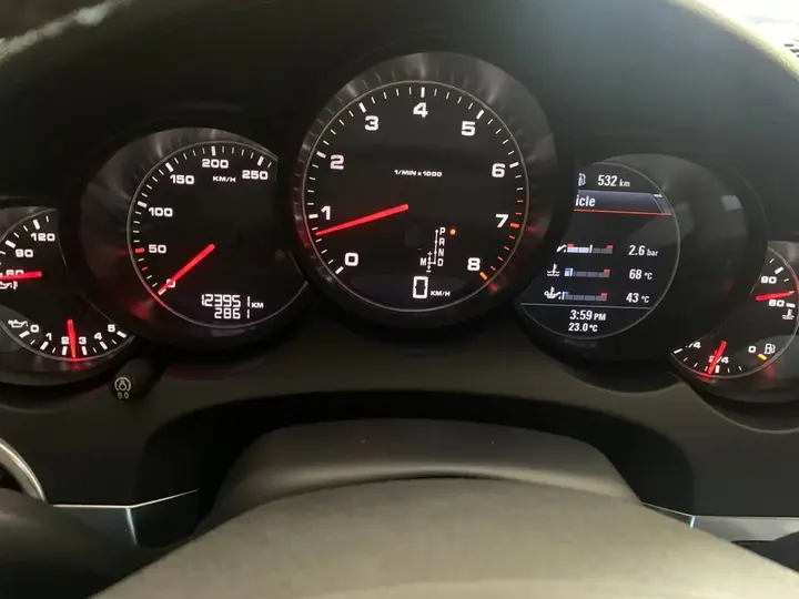 Porsche Cayenne 2011 photo 5