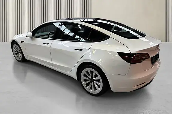 Tesla Model 3 2021 photo 4