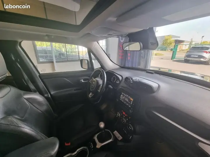 Jeep Renegade 2017 photo 2
