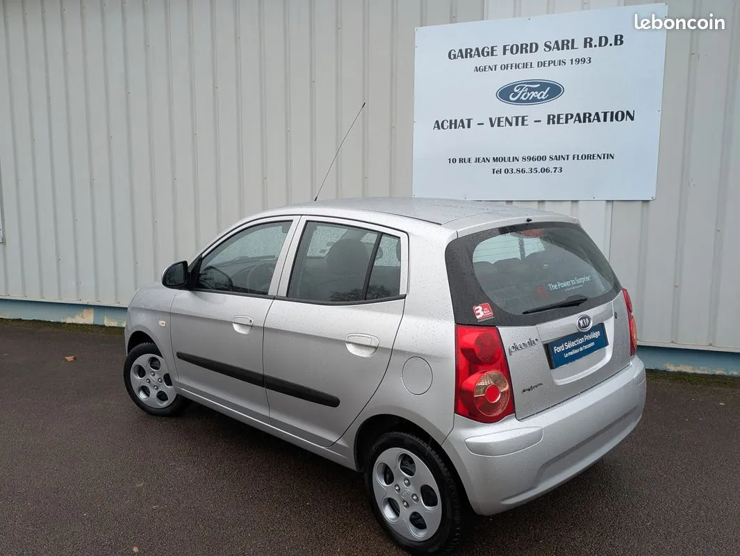 Kia Picanto 2010 photo 2