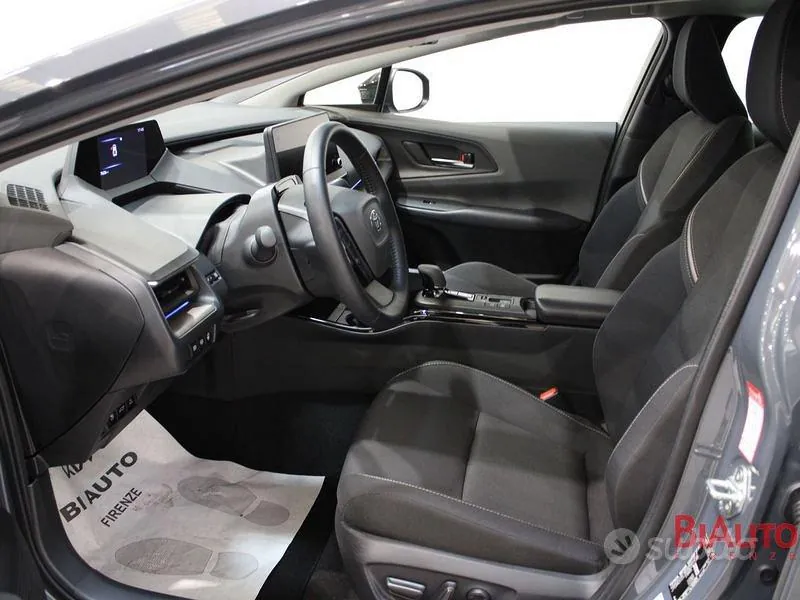 Toyota Prius 2025 photo 5