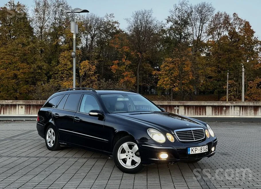 Mercedes-Benz E220 2003 photo 4