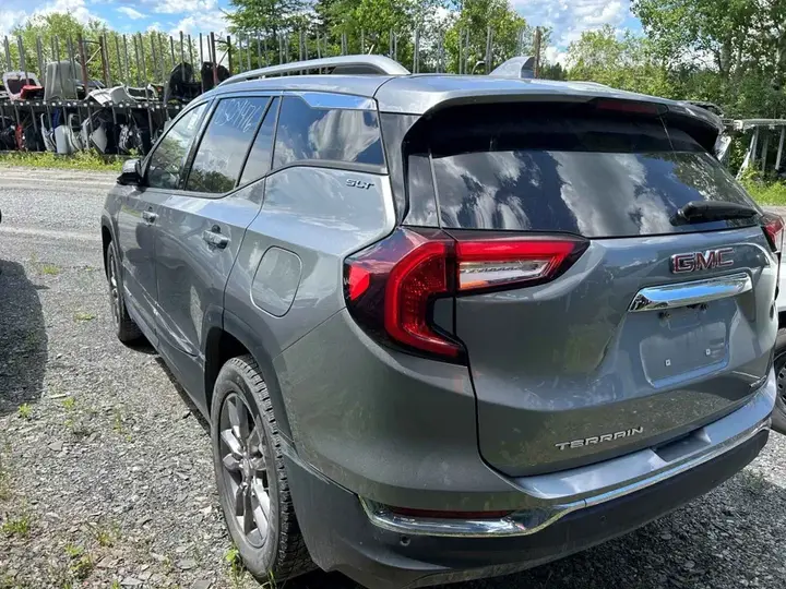 GMC Terrain 2023 photo 4