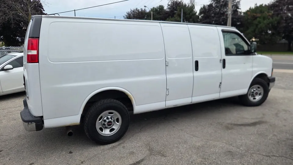 GMC Savana 2018 photo 5