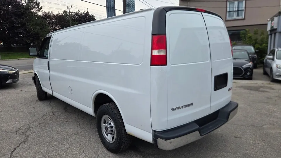 GMC Savana 2018 photo 3
