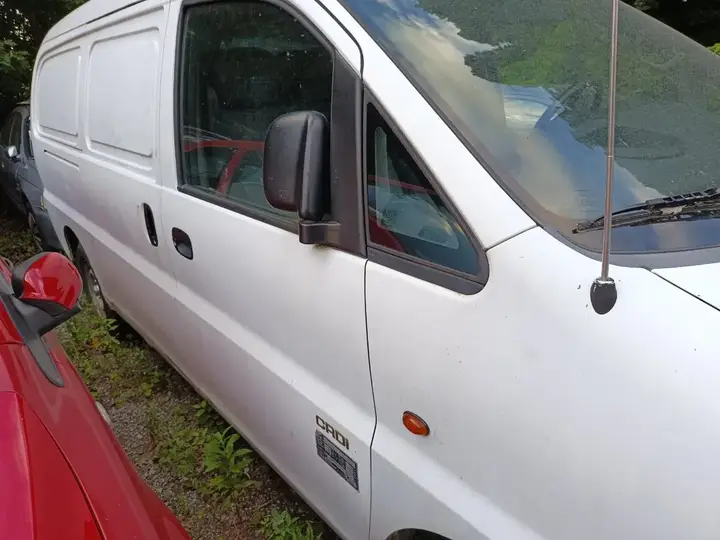 Hyundai H1 2005 photo 2