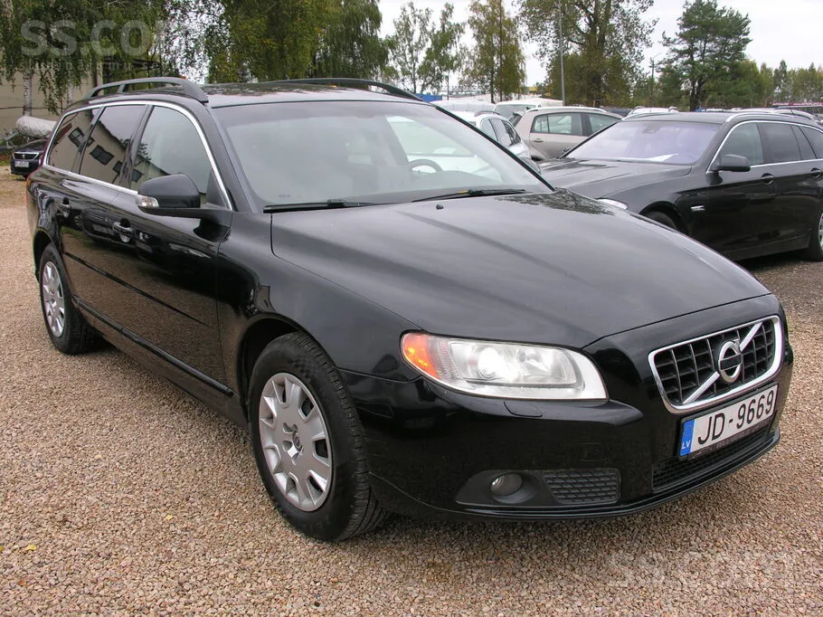 Volvo V70 2009 photo 2