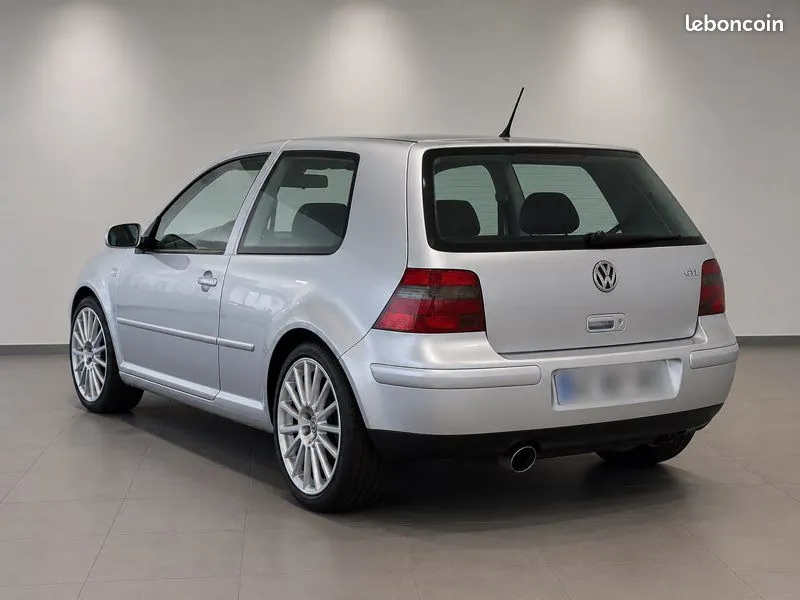 Volkswagen Golf 2002 photo 2