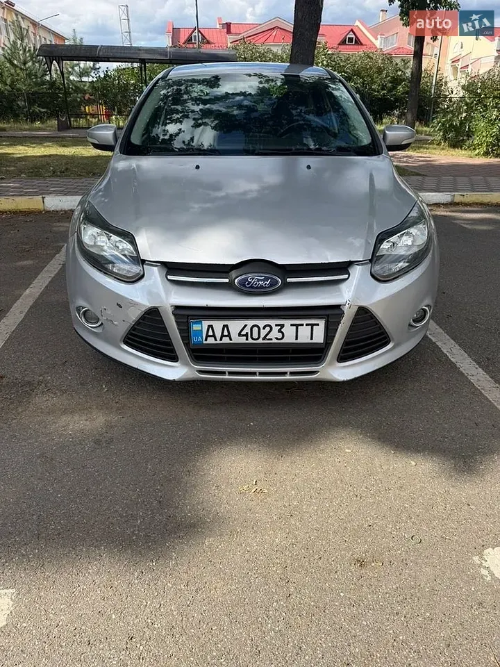 Ford Focus 2013 photo 2