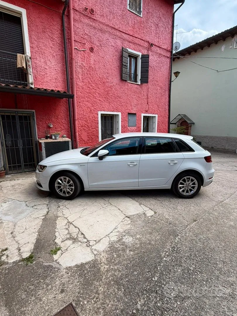 Audi A3 2016 photo 3