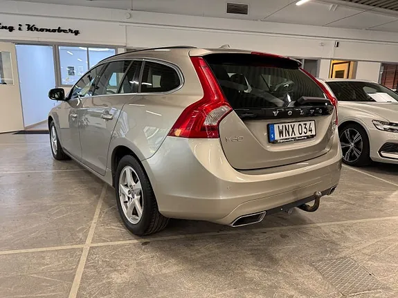 Volvo V60 2015 photo 4