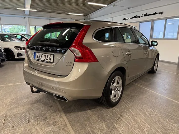 Volvo V60 2015 photo 3