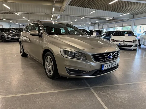 Volvo V60 2015 photo 2