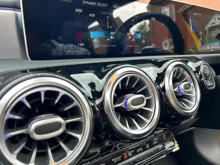 Mercedes-Benz A-Class 2019 photo 5