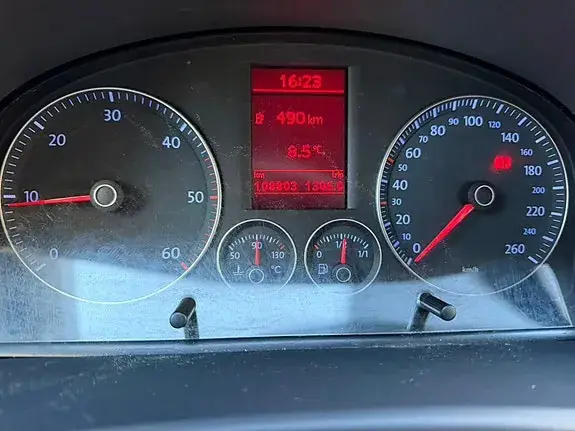 Volkswagen Touran 2010 photo 4