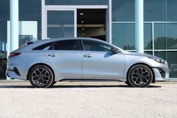 Kia Proceed Gt Line 2023 photo 2