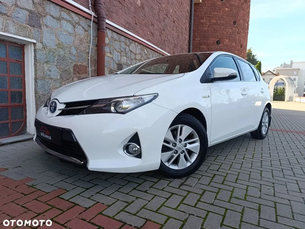 Toyota Auris 2014 photo 2
