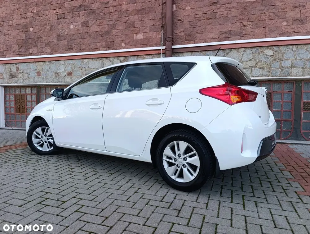 Toyota Auris 2014 photo 5