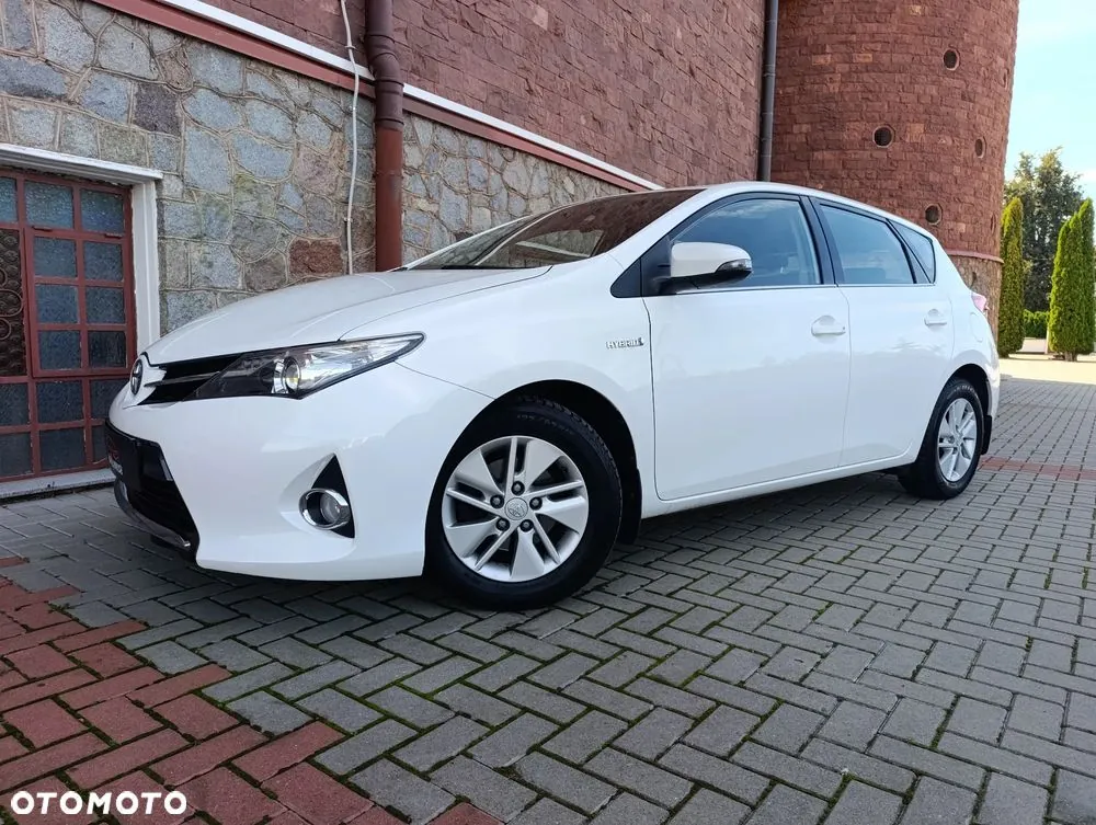 Toyota Auris 2014 photo 3