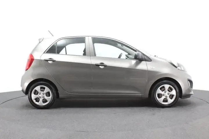 Kia Picanto 2011 photo 3