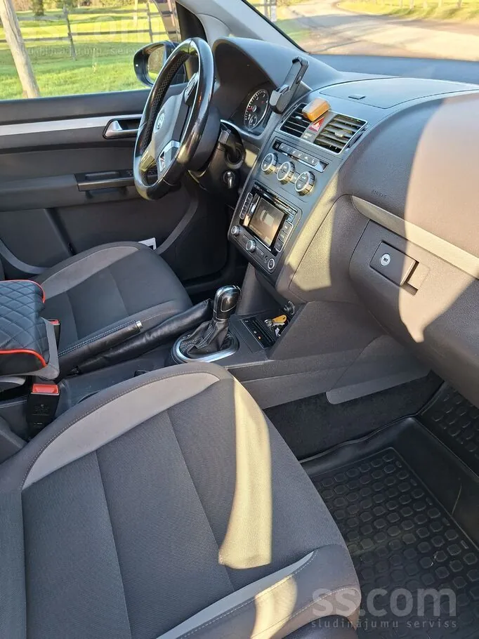 Volkswagen Touran 2013 photo 5
