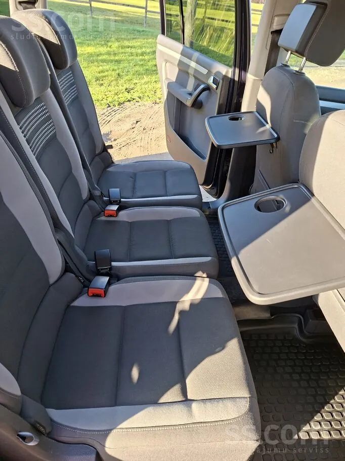 Volkswagen Touran 2013 photo 4