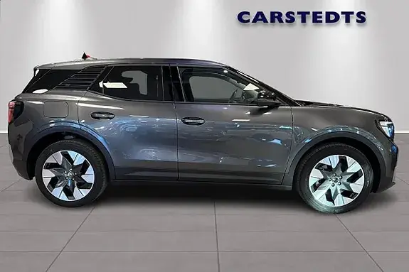 Ford Explorer 2026 photo 2