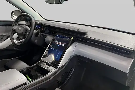 Ford Explorer 2026 photo 4