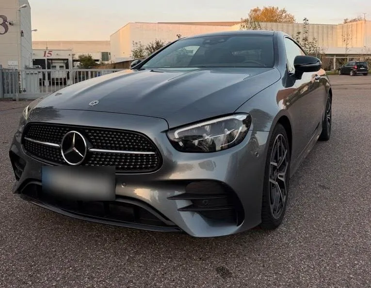 Mercedes-Benz E 220 D