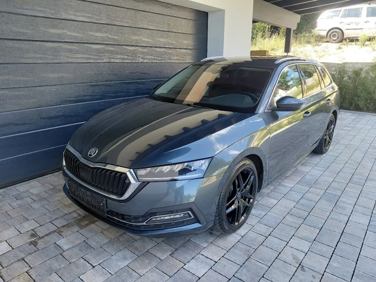 Skoda Octavia 2021 photo 3