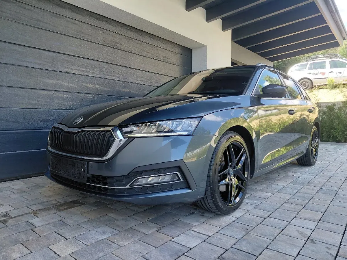 Skoda Octavia 2021 photo 2