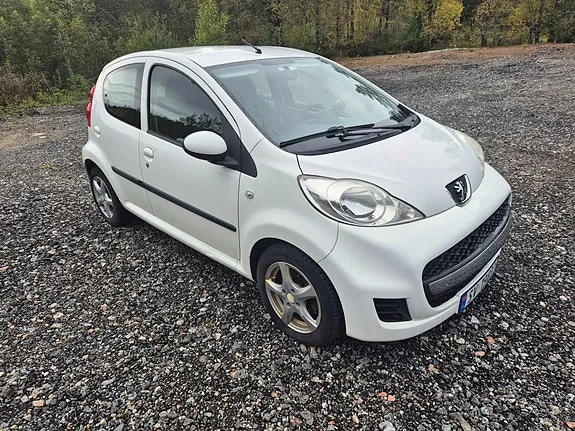 Peugeot 107 2011 photo 4