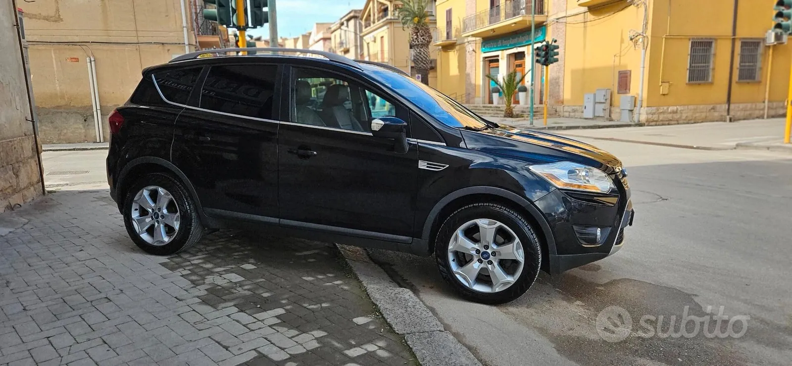 Ford Kuga 2010 photo 3
