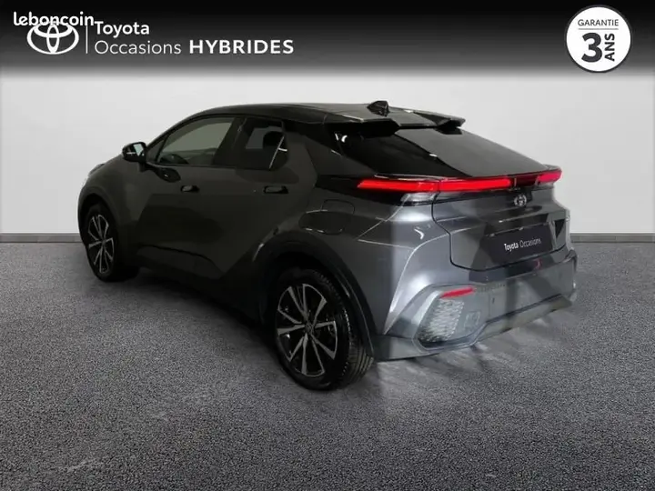 Toyota C-Hr 2025 photo 2