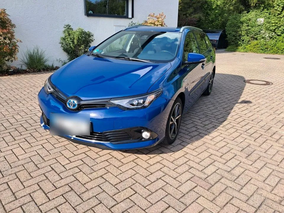 Toyota Auris Touring Sports