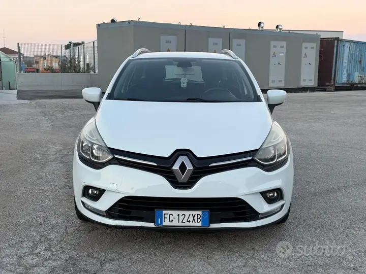 Renault Clio 2017 photo 2