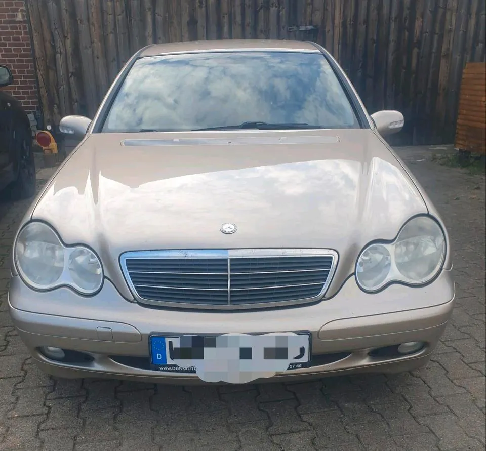 Mercedes-Benz C 180