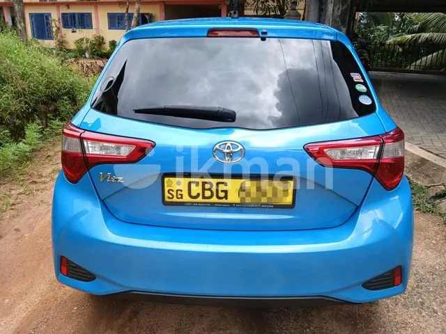 Toyota Vitz 2017 photo 2