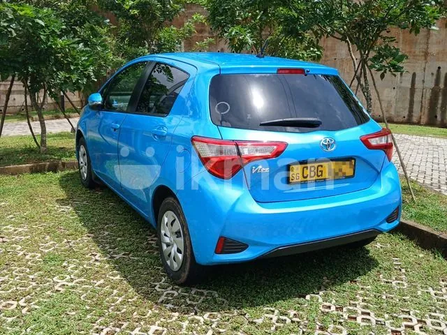 Toyota Vitz 2017 photo 5