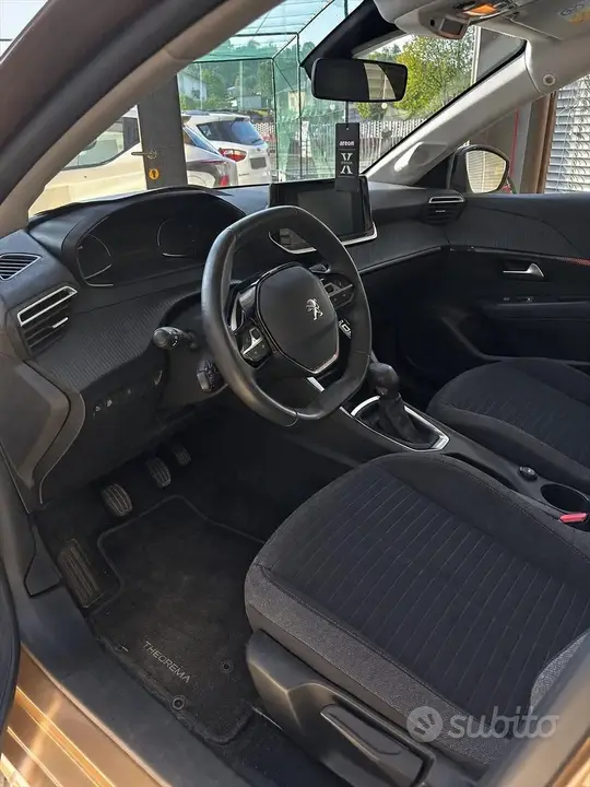Peugeot 208 2023 photo 4