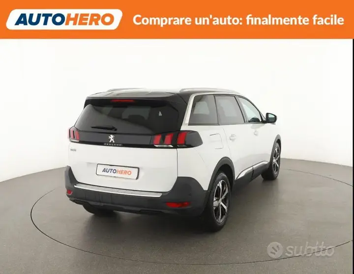 Peugeot 5008 2017 photo 5