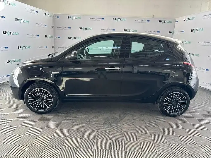 Lancia Ypsilon 2023 photo 2