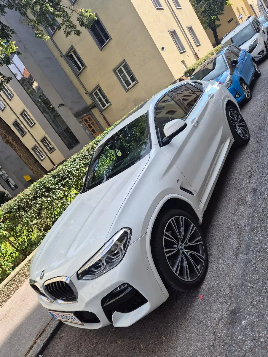 BMW X4 2019 photo 2