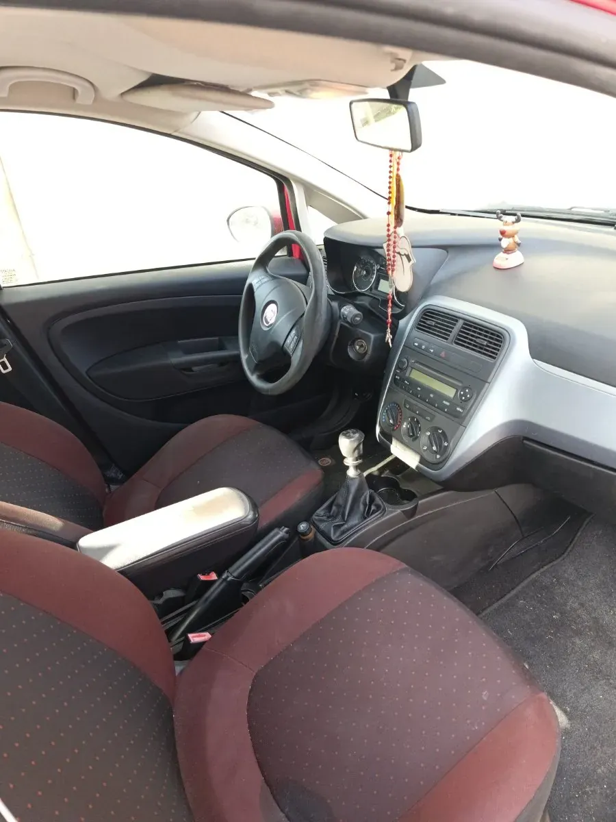 Fiat Grande Punto 2009 photo 3